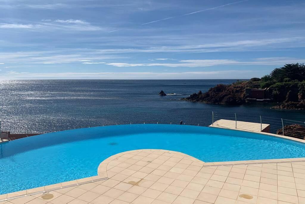 Cap Neree Petit Coin De Paradis Pieds Dans L Eau Saint-Raphaël المظهر الخارجي الصورة